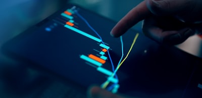 investor making data-driven decision